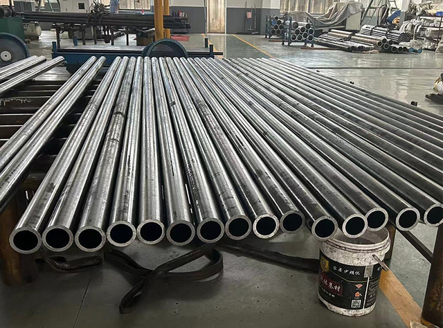 SAE AISI 1045 C45 Cold Drawn Seamless Carbon Steel Honed Tubing for Hydraulic Cylinder